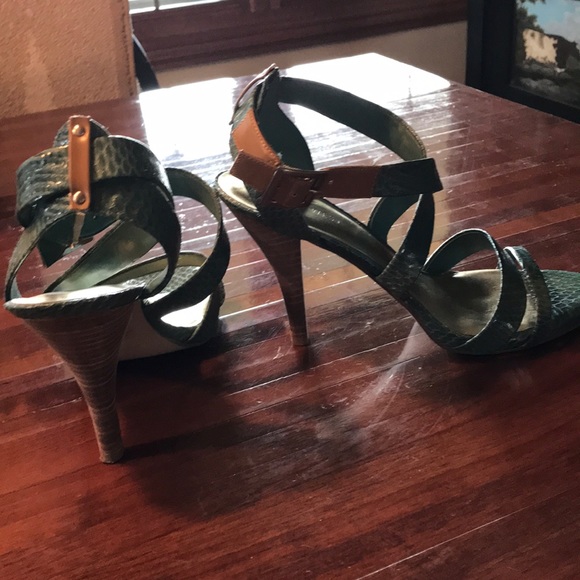 Shoes - Picture 3 of 3